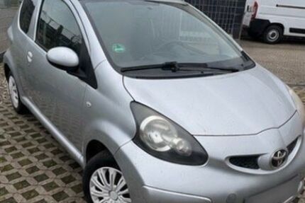 Toyota Aygo (X) 172.771 km 1.600 &euro; Köln 51145