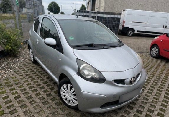 Toyota Aygo (X) 172.771 km 1.600 &euro; Köln 51145