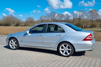Mercedes-Benz C 180 203.000 km 7.888 &euro; Rosengarten 21224