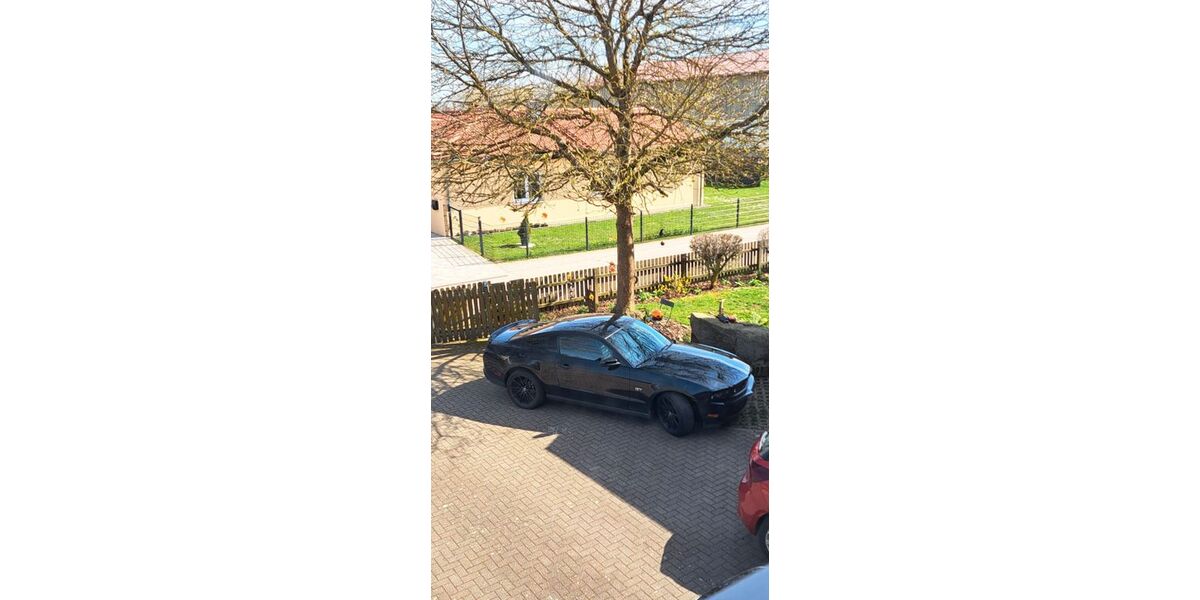 Ford Mustang 83.500 km 19.000 &euro; Barbing 93092