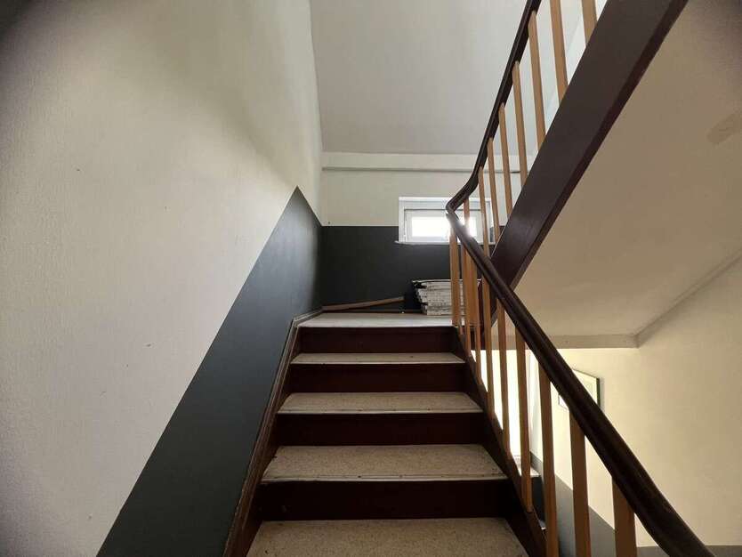 Wohn- und Geschäftshaus mit Sanierungspotenzial 18 zimmer