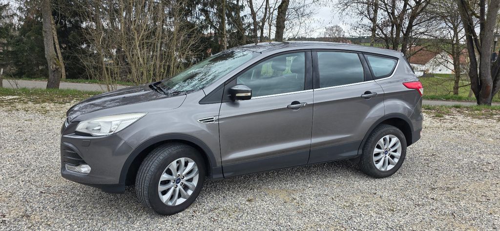 Ford Kuga 138.627 km 9.900 &euro; Hilgertshausen 86567
