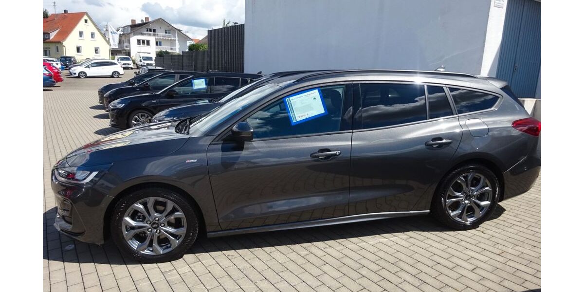 Ford Focus 17.090 km 22.990 &euro; Tauberbischofsheim 97941