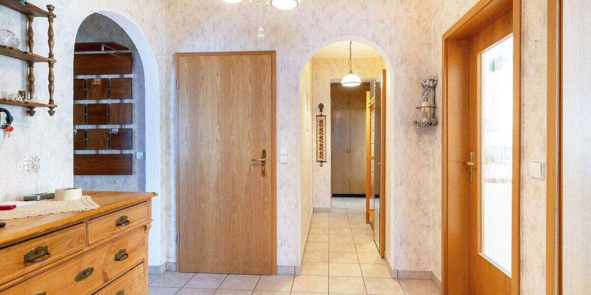 Mehrfamilienhaus, Wohnhaus Gütersloh Innenstadt - 8 Zimmer, 252 m&sup2;, 580.000&euro; | Angebot:25927071