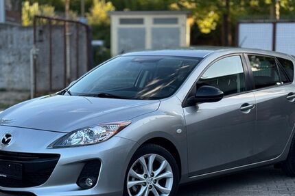 Mazda 3 8.289 km 11.890 &euro; Bad Mergentheim 97980
