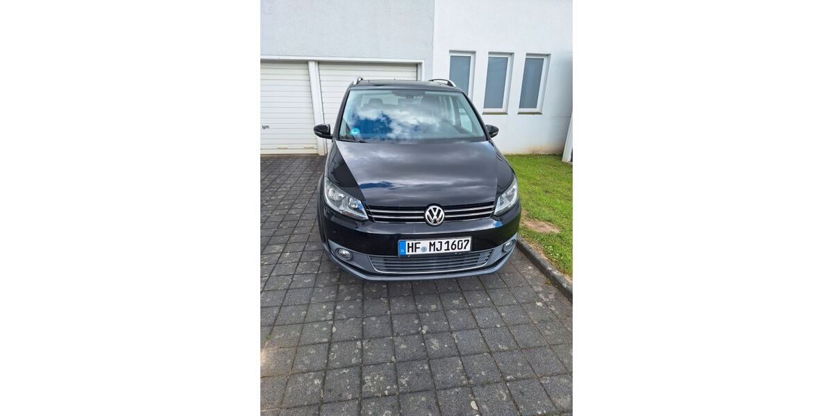 VW Touran 161.800 km 8.300 &euro; Herford 32051
