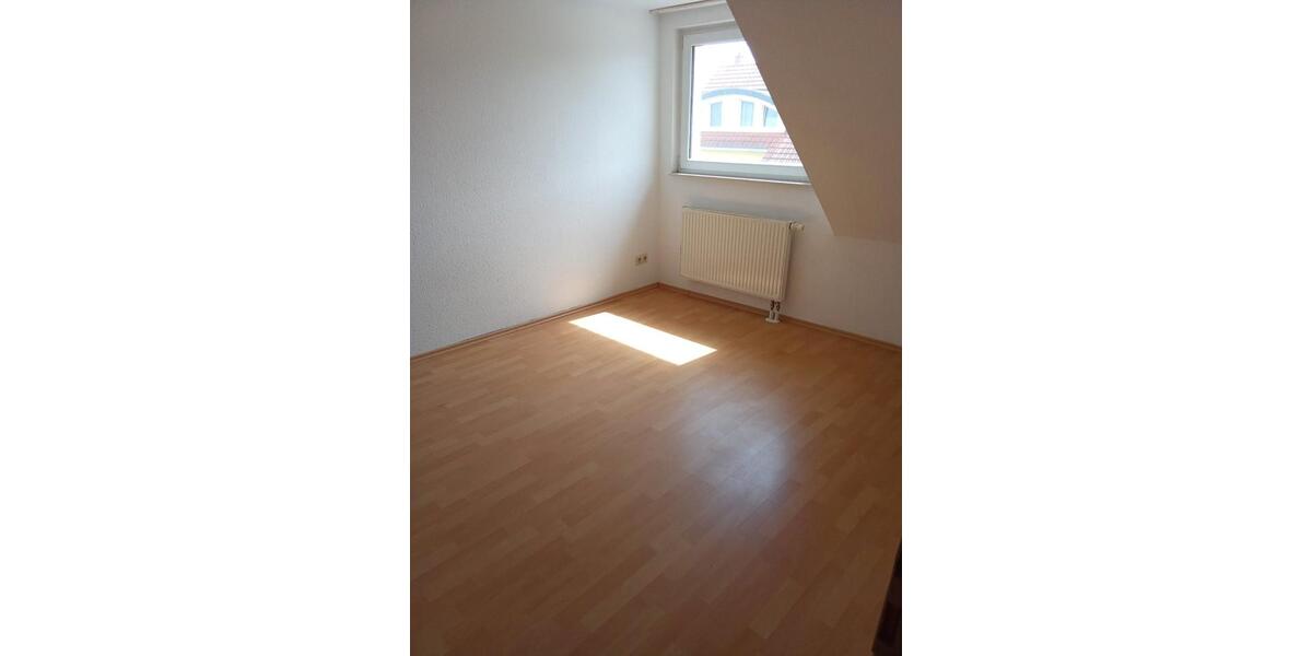 Dachgeschoßwohnung Hameln Kernstadt - 3 Zimmer, 77 m&sup2;, 550&euro; | Angebot:26476296