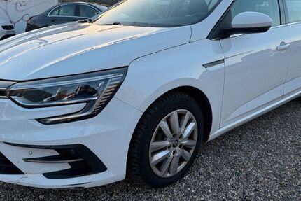 Renault Megane 141.600 km 10.472 &euro; Germersheim 76726