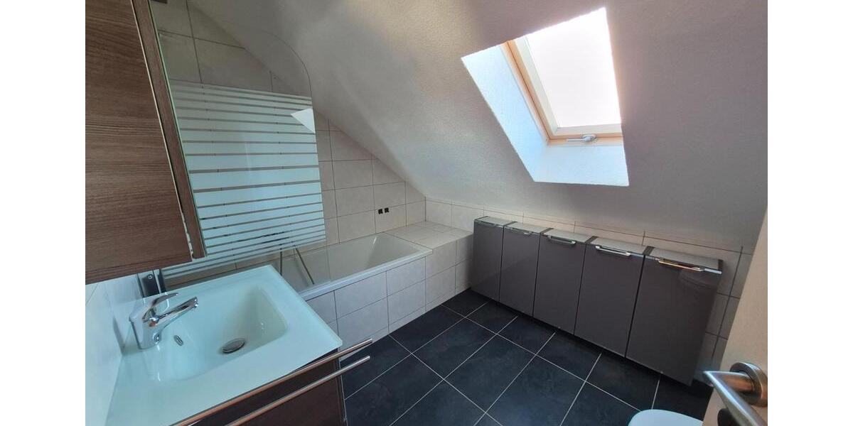 Dachgeschoßwohnung Nennslingen - 2 Zimmer, 85 m&sup2;, 600&euro; | Angebot:26398518