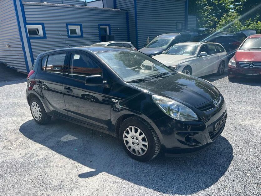 i20