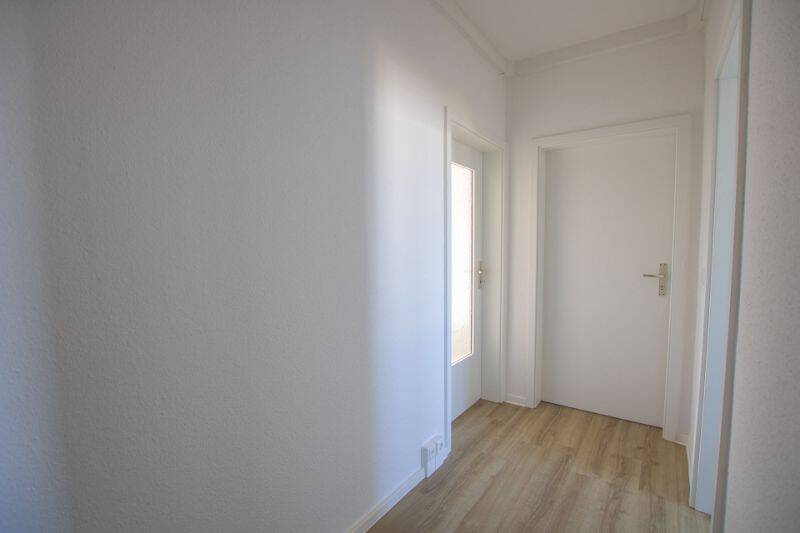 Etagenwohnung Halle (Saale) Silberhöhe - 2 Zimmer, 43 m&sup2;, 210&euro; | Angebot:26437271