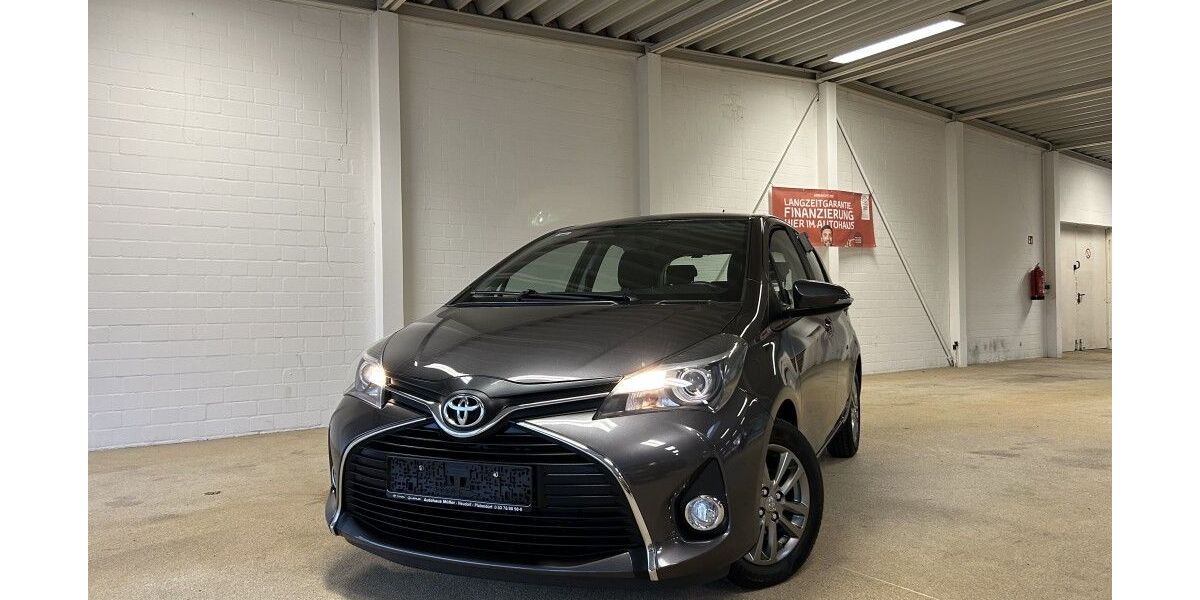 Toyota Yaris 114.920 km 7.300 &euro; Sassenburg / Neudorf- Pl 38524