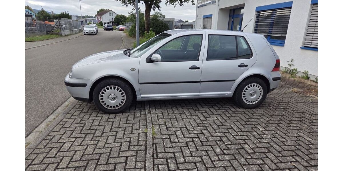 VW Golf 203.000 km 1.500 &euro; Kippenheim 77971