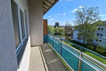 Wohnung Amberg - 3 Zimmer, 68 m&sup2;, 725&euro; | Angebot:26276522