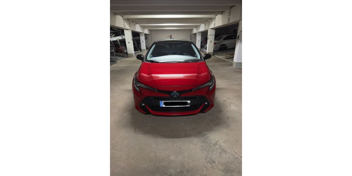 Toyota Corolla 108.000 km 16.450 &euro; Lübeck 23554