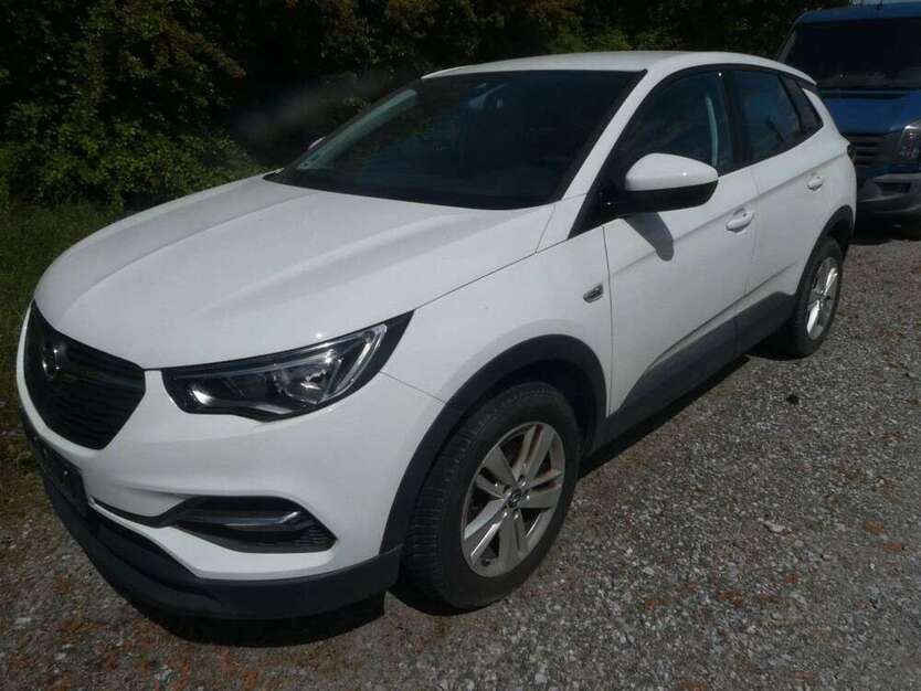 Grandland X