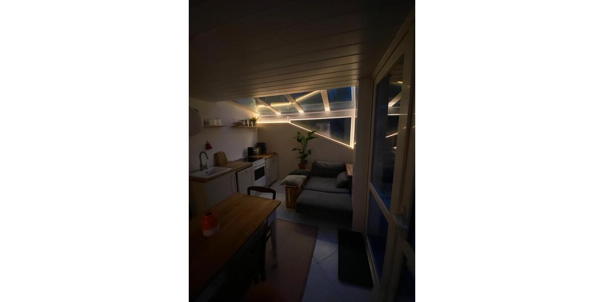 Souterrain-Wohnung mit Flusszugang (keine Dauermiete) 2 zimmer