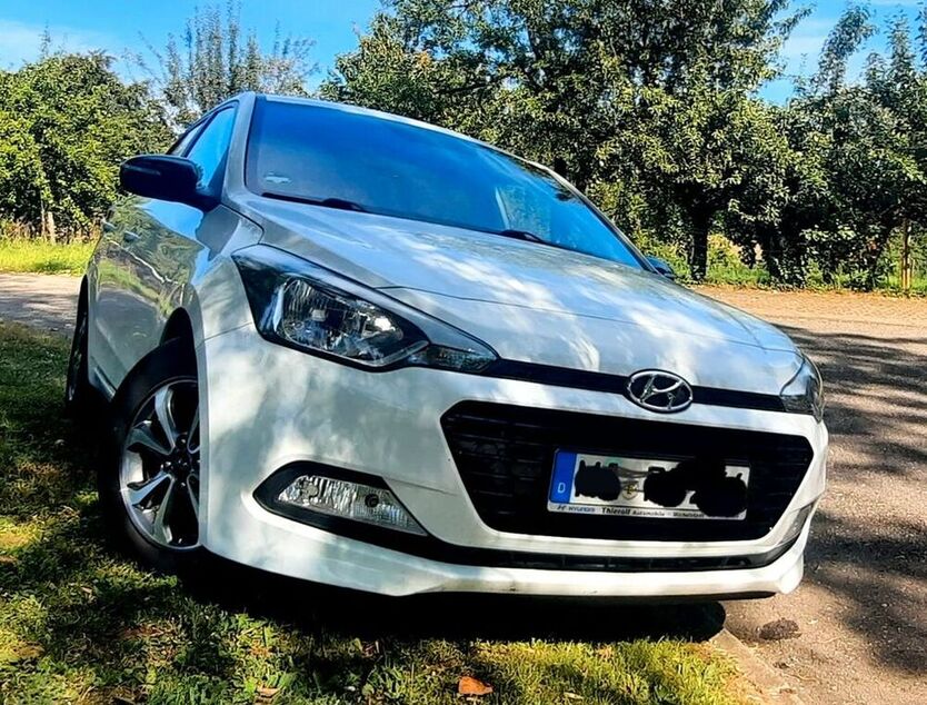 i20
