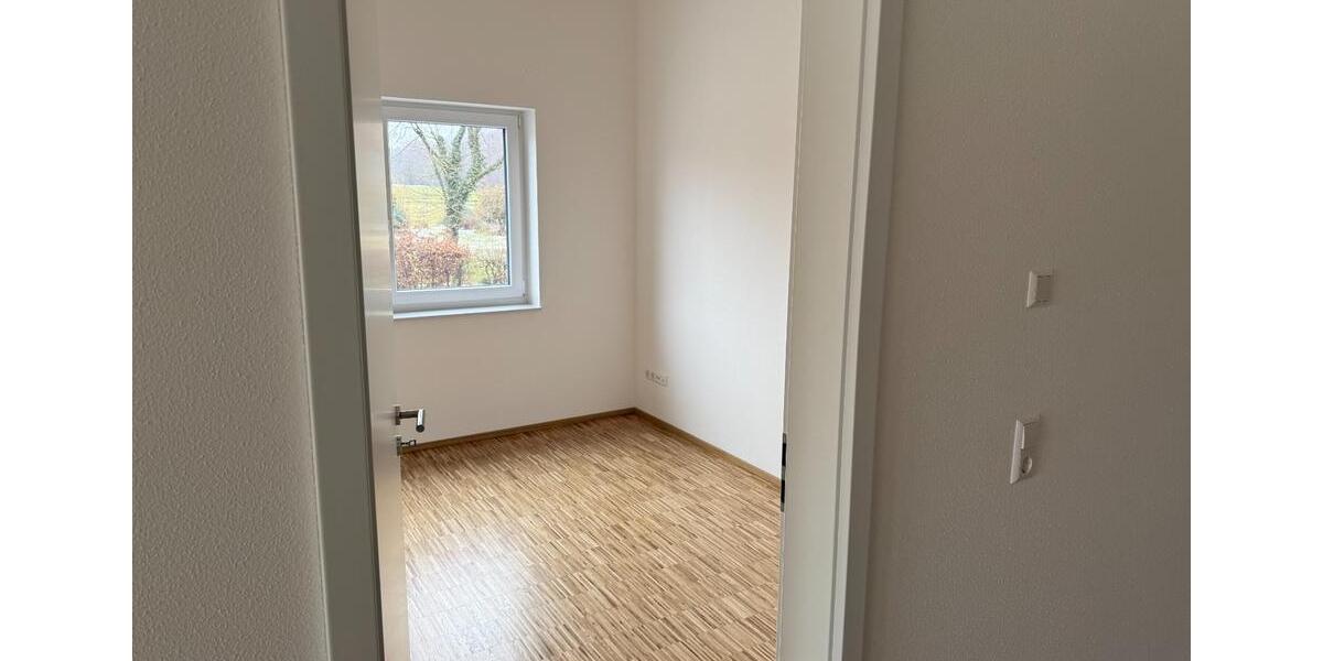 Dachgeschoßwohnung Illertissen - 3 Zimmer, 85 m&sup2;, 1.300&euro; | Angebot:25217467