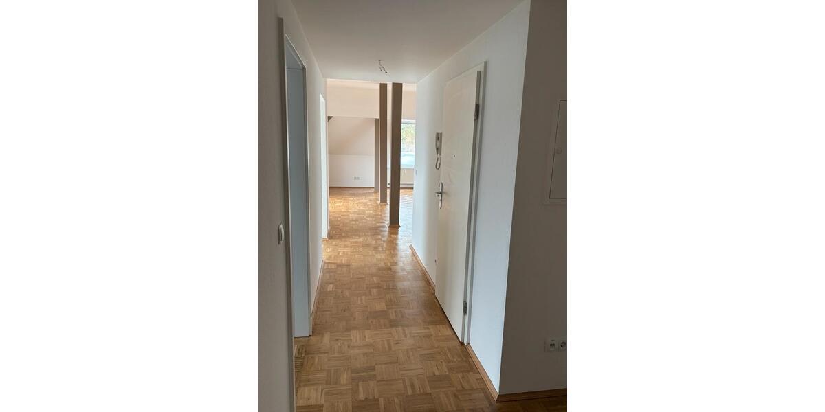 Dachgeschoßwohnung Brandis - 4 Zimmer, 108 m&sup2;, 863&euro; | Angebot:26211117