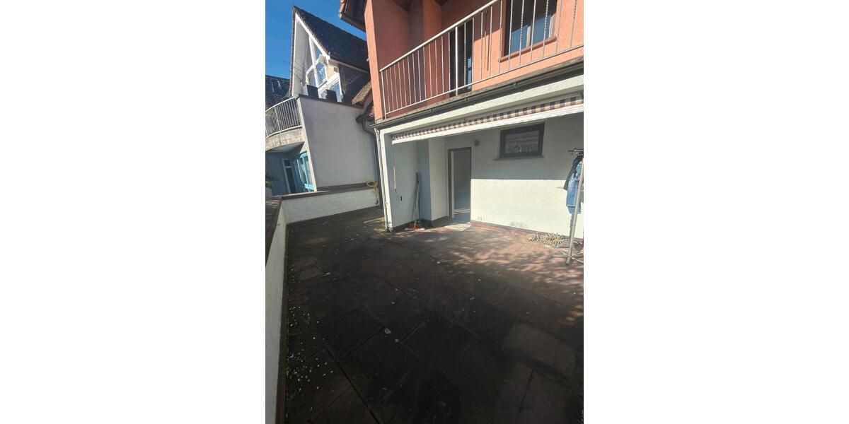 Etagenwohnung Bad Homburg vor der Höhe Gonzenheim - 3 Zimmer, 92 m&sup2;, 1.600&euro; | Angebot:26049653