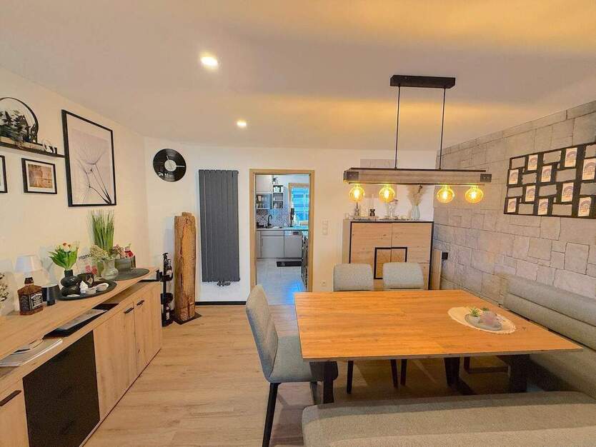 Doppelhaus mit zwei Terrassen, Wintergarten und gepflegtem kleinem 6 zimmer