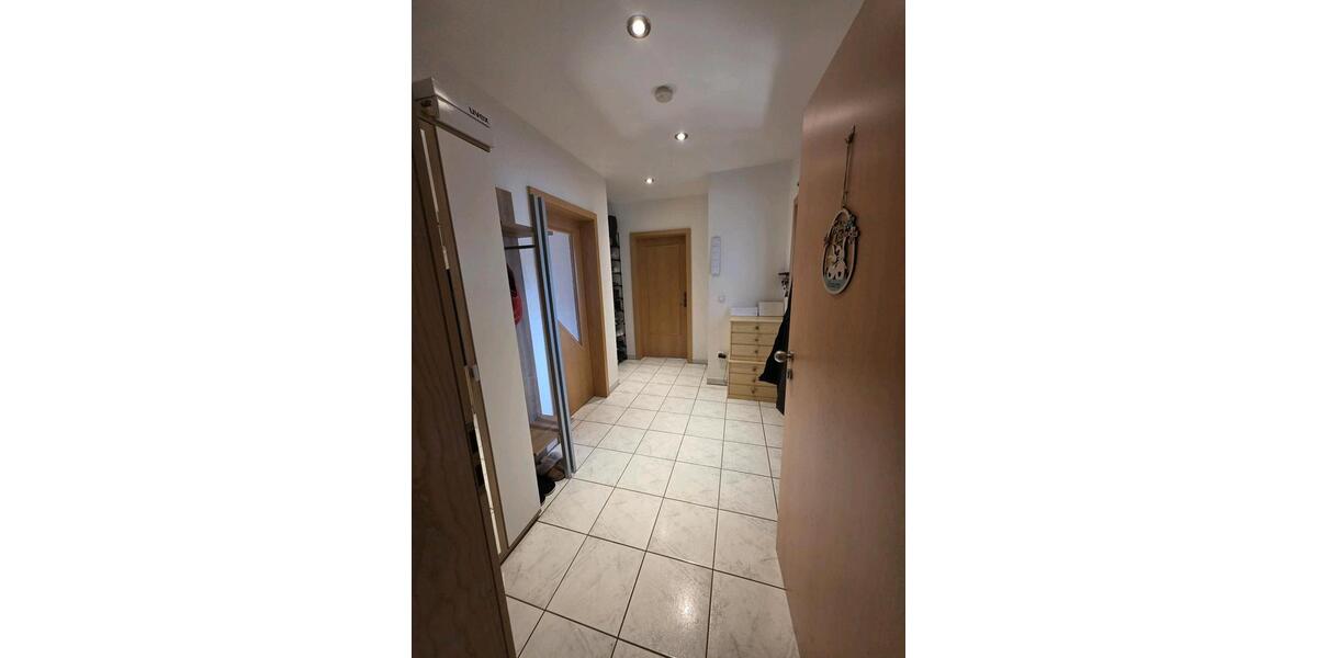 Dachgeschoßwohnung Neutraubling - 2 Zimmer, 52 m&sup2;, 750&euro; | Angebot:26444201