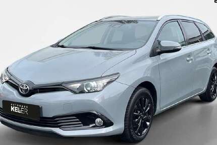 Toyota Auris 60.990 km 13.950 &euro; Kreuztal 57223