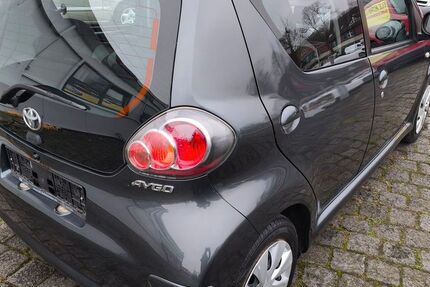 Toyota Aygo (X) 43.275 km 7.900 &euro; Bottrop 46242