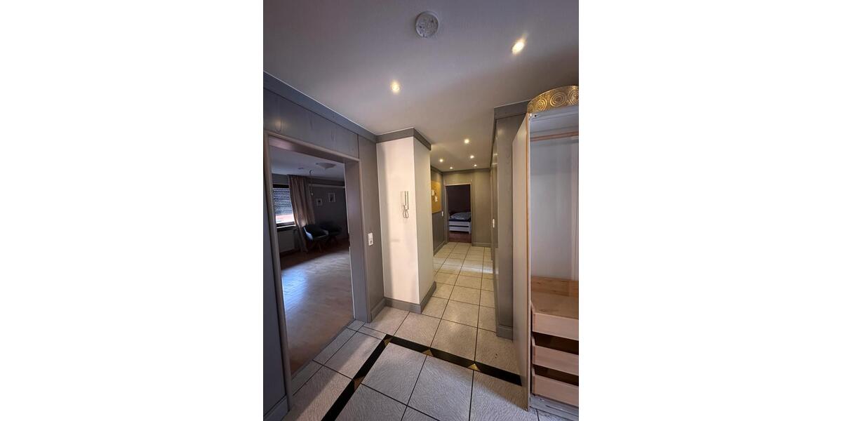 Einfamilienhaus Würzburg Steinbachtal - 8 Zimmer, 280 m&sup2;, 1.800&euro; | Angebot:24536882