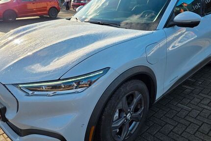 Ford Mustang Mach-E 71.624 km 21.990 &euro; Meißen 01662