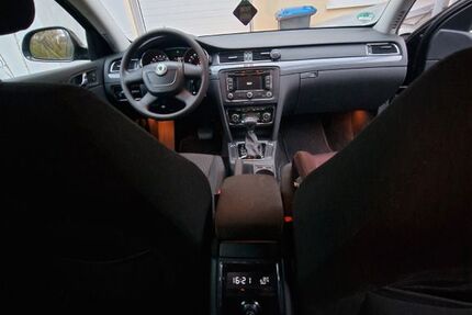 Skoda Superb 264.000 km 5.700 &euro; Siegen 57072