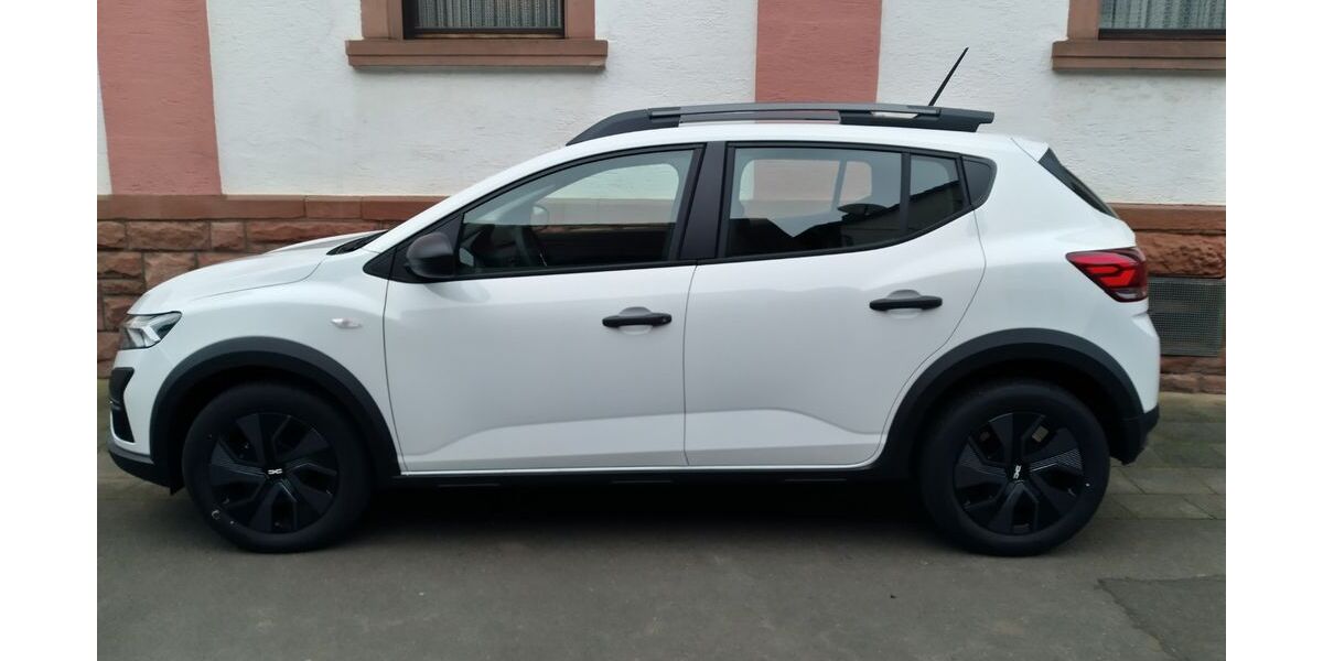 Dacia Sandero 17.000 km 14.600 &euro; Otzberg 64853