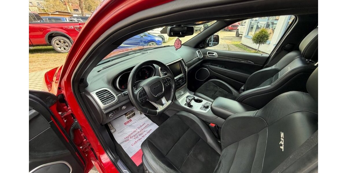 Jeep Grand Cherokee SRT 6,4 HEMI VOLLAUSSTATTUNG GRAIL 86.000 km 28.999 &euro; Rudolstadt 07407