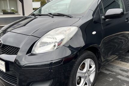 Toyota Yaris 168.000 km 3.470 &euro; Nauen 14641