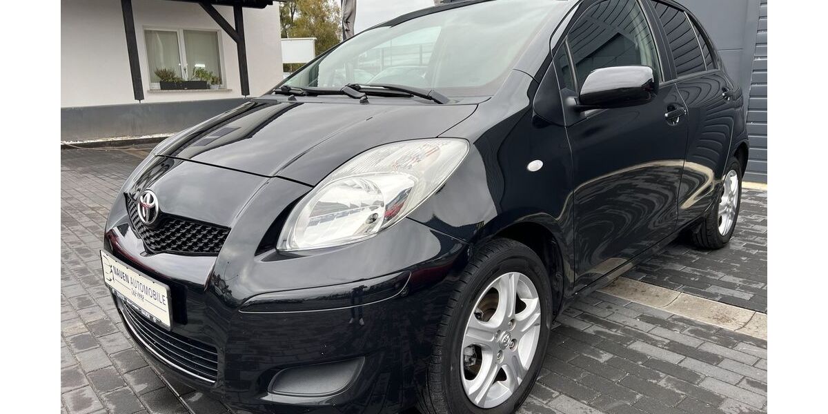Toyota Yaris 168.000 km 3.470 &euro; Nauen 14641