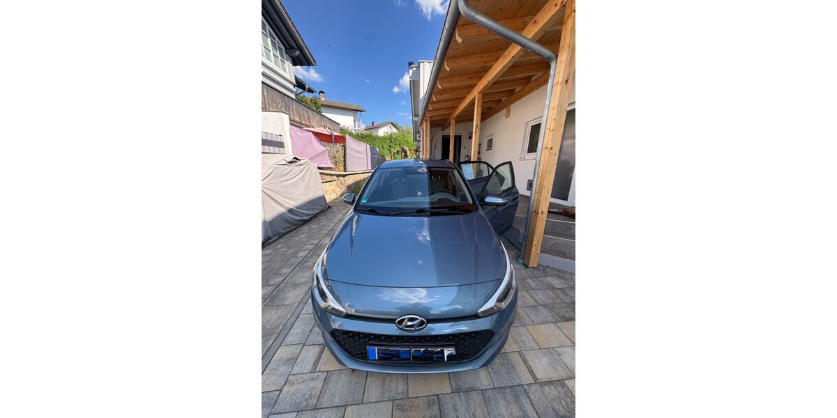 Hyundai i20 107.000 km 6.500 &euro; Bad Endorf 83093