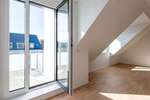Erstbezug! Traumhafte 2,5-Zi.-DG-Wohnung mit Galerie, Dachterrasse & TG-Stellplatz, provisionsfrei