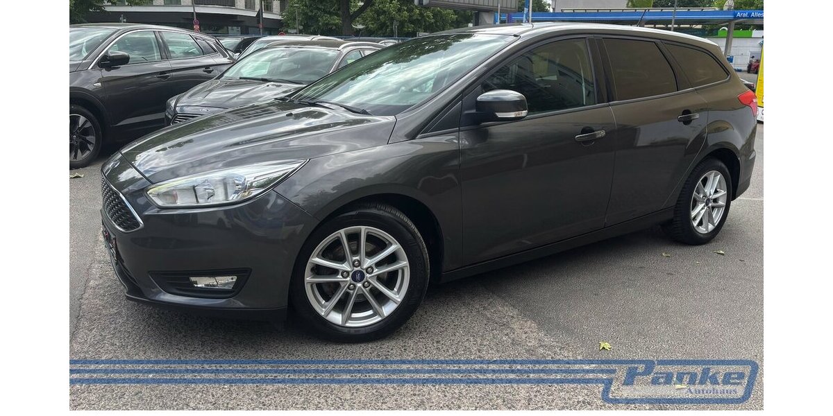 Ford Focus Business*Automatik*Tempo*Navi*SHZ*LED-T* 87.794 km 10.890 &euro; Berlin 13187
