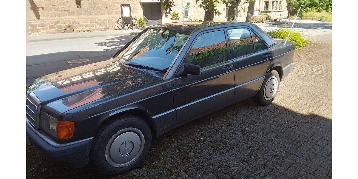 Mercedes-Benz 190 240.500 km 2.350 &euro; Bad Arolsen 34454