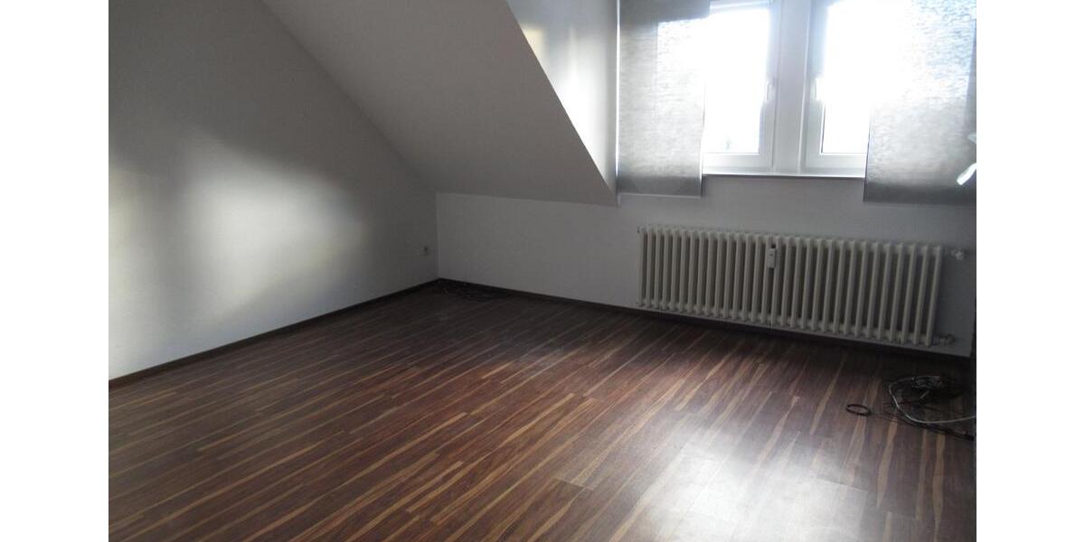 Dachgeschoßwohnung Mönchengladbach Ost - 3 Zimmer, 57 m&sup2;, 520&euro; | Angebot:26024445