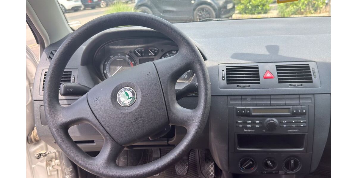 Skoda Fabia 67.000 km 2.200 &euro; Kassel 34123