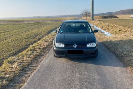 VW Golf 185.200 km 600 &euro; Esselbach 97839