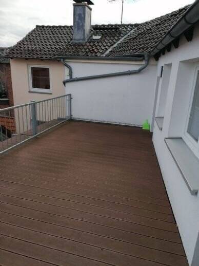**4-Zimmer Dachgeschoss Wohnung im Zentrum mit großer Dachterrasse**