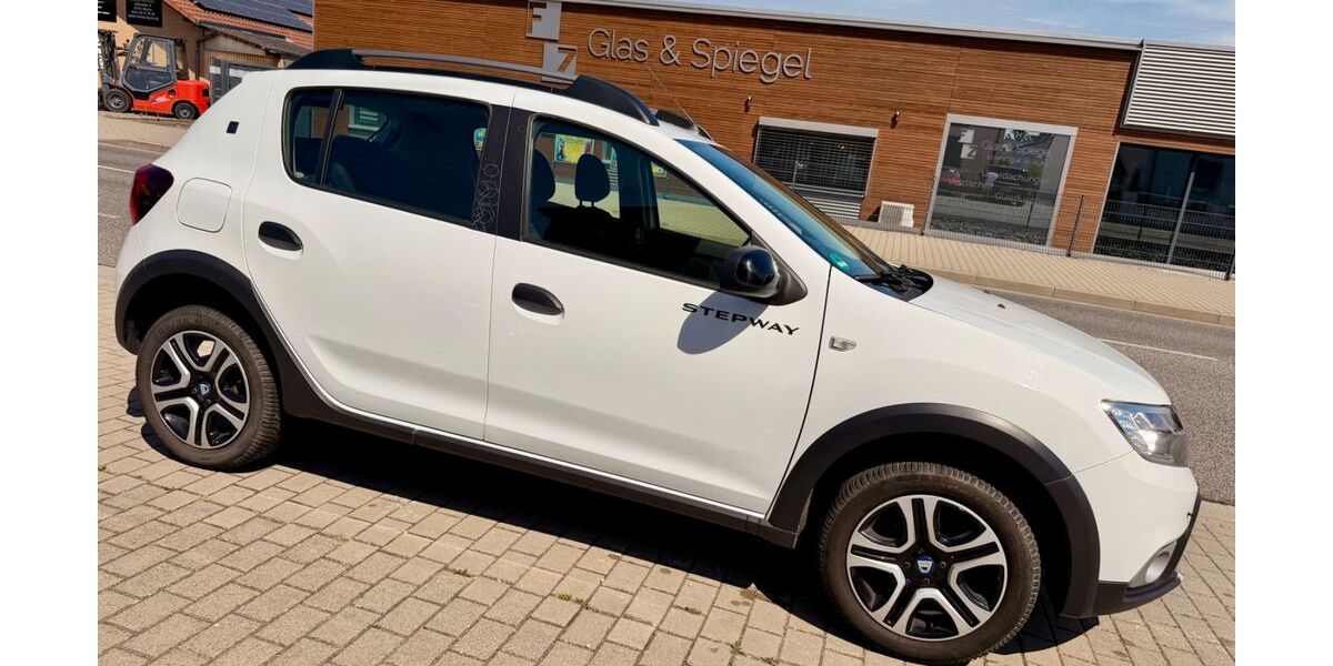 Dacia Sandero 90.000 km 9.490 &euro; Worms 67551