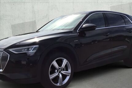 Audi e-tron 55.838 km 27.590 &euro; Meppen 49716