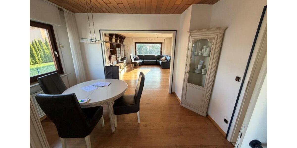 Einfamilienhaus Betzdorf - 8 Zimmer, 180 m&sup2;, 1.350&euro; | Angebot:25292930