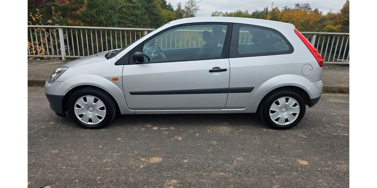 Ford Fiesta 198.500 km 1.999 &euro; Vellmar 34246
