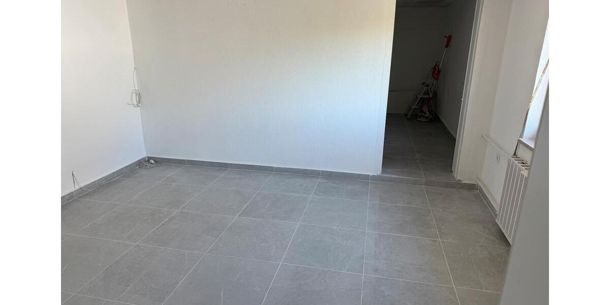 Einfamilienhaus Feldatal - 8 Zimmer, 280 m&sup2;, 1.290&euro; | Angebot:26604948