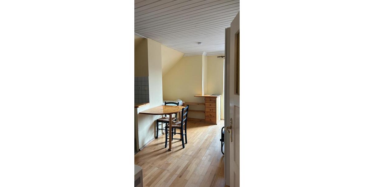 Dachgeschoßwohnung Hallbergmoos - 1 Zimmer, 18 m&sup2;, 540&euro; | Angebot:26661540